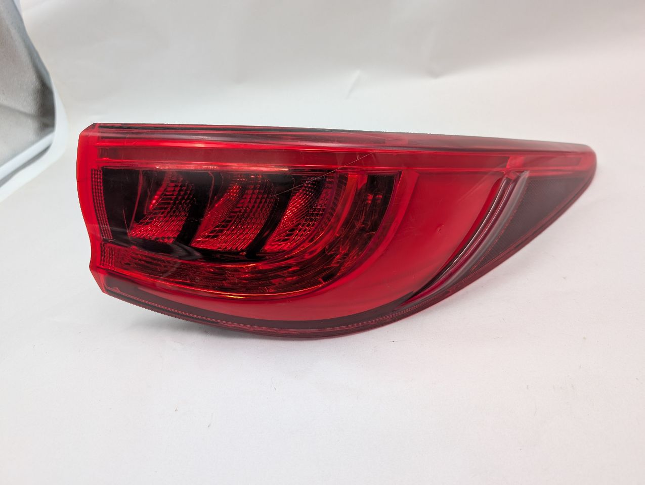 2018 INFINITI QX30 2.0L 4cyl Turbo Gasoline Right TAIL LAMP - 369128