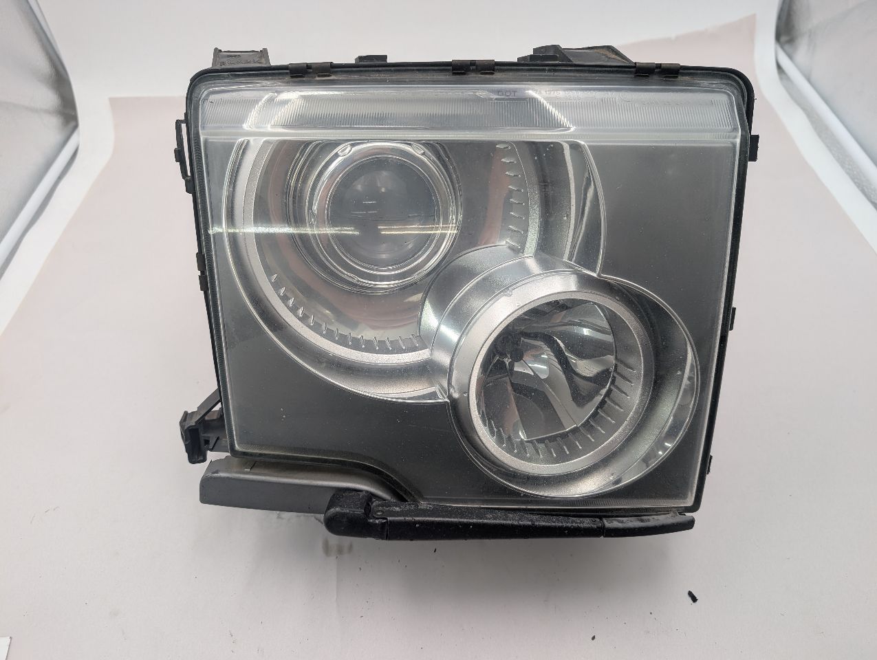 2005 LAND ROVER RANGE ROVER 8cyl Gasoline 4.4 Right HEADLAMP ASSEMBLY - 369161 — photo 1