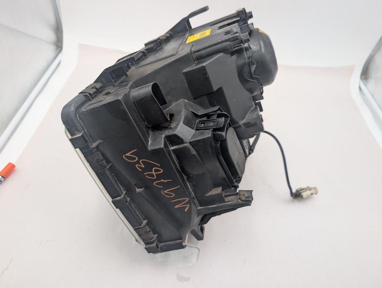 2005 LAND ROVER RANGE ROVER 8cyl Gasoline 4.4 Right HEADLAMP ASSEMBLY - 369161 — photo 4