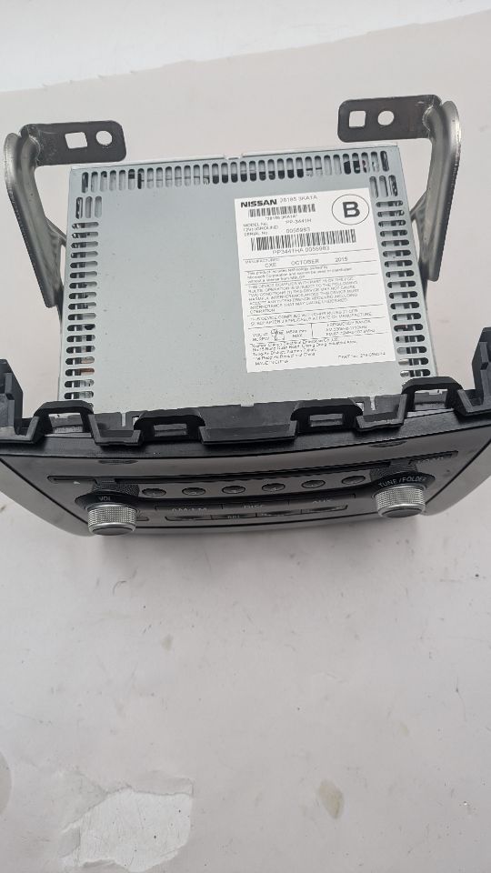 2016 NISSAN PATHFINDER 6cyl Gasoline 3.5 Radio Audio - 369165 — photo 2