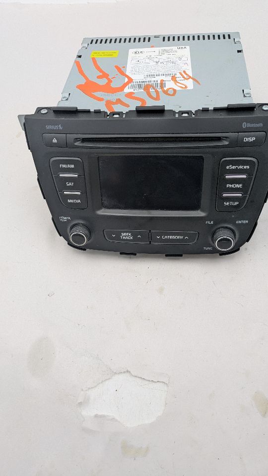 2014 KIA SORENTO 6cyl Gasoline 3.3 Radio Audio - 369188 — photo 1