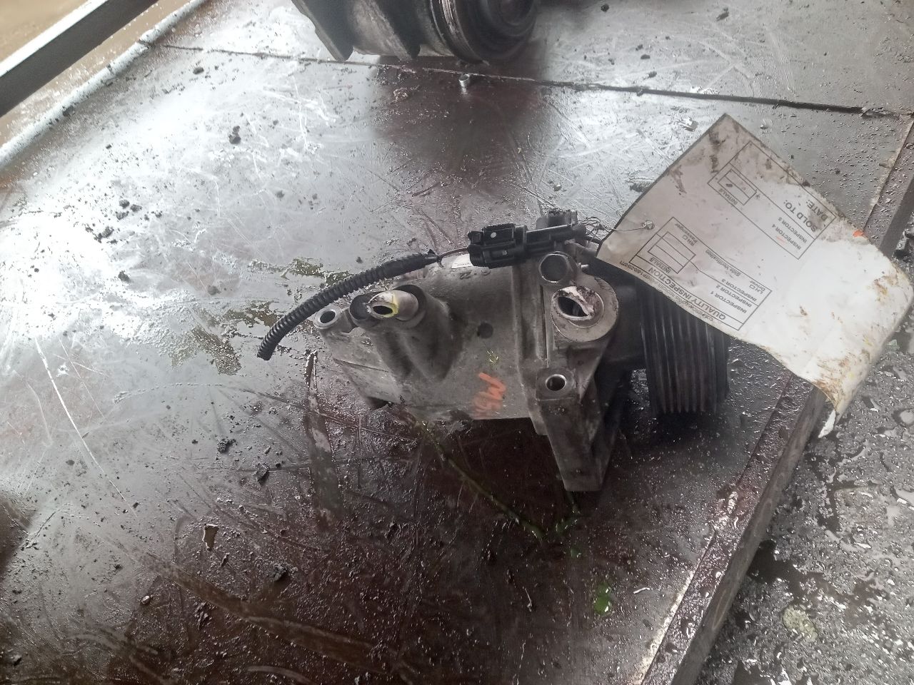 2016 NISSAN VERSA 4cyl Gasoline 1.6 DOHC AC COMPRESSOR - 369223 — photo 2
