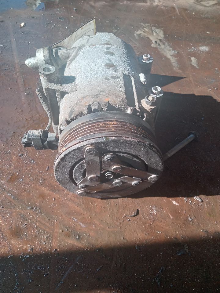2012 FORD FOCUS 4cyl Gasoline 2.0 Flex AC COMPRESSOR - 369330 — photo 2