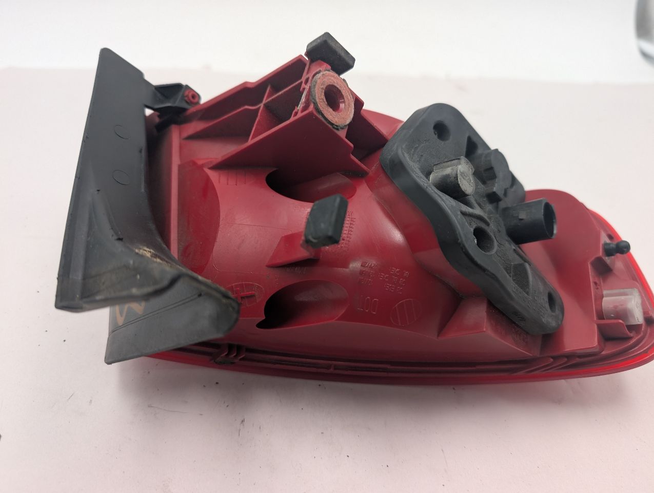 2011 AUDI S4 6cyl Supercharged 3.0 Right TAIL LAMP - 369497 — photo 2