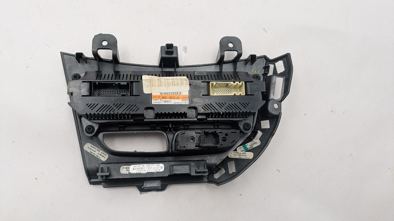 2012 FORD FOCUS 4cyl Gasoline 2.0 PZEV TEMP CONTROL - 369518 — photo 3