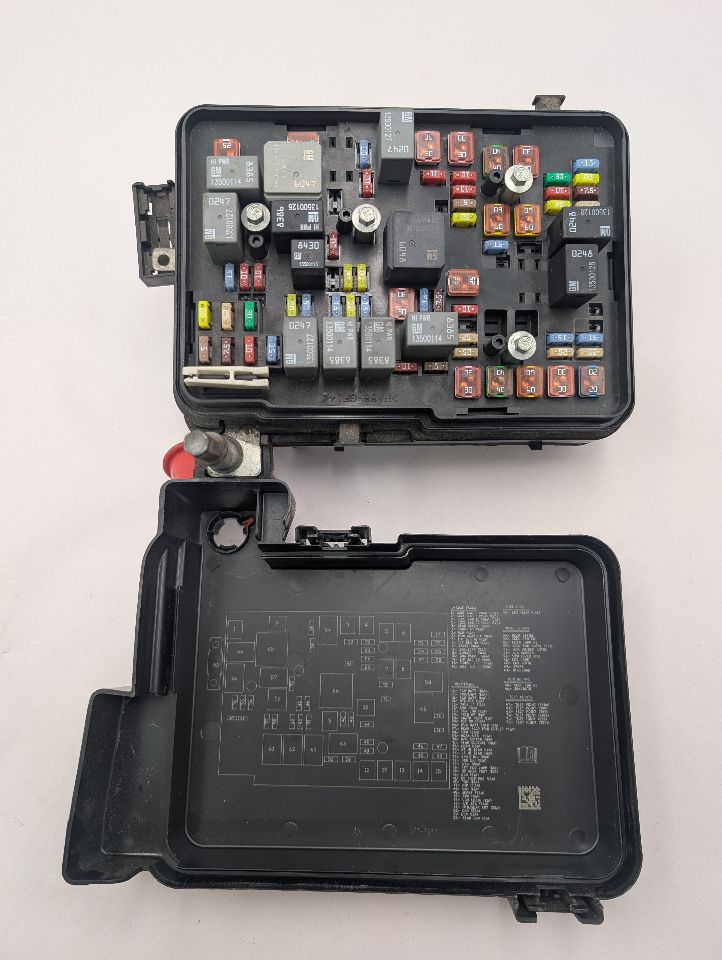 2010 GMC TERRAIN 6cyl Gasoline 3.0 Fuse Box, Engine - 369664 — photo 5