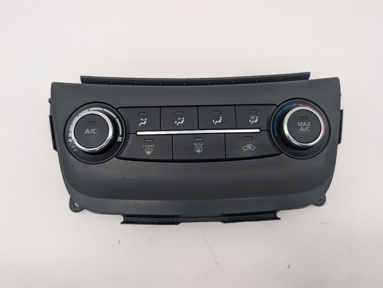2015 NISSAN SENTRA 4cyl Gasoline 1.8 TEMP CONTROL - 369715 — photo 1