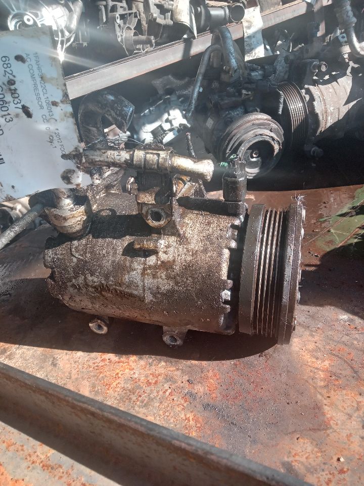 2012 FORD FOCUS AC COMPRESSOR - 370073 — photo 1