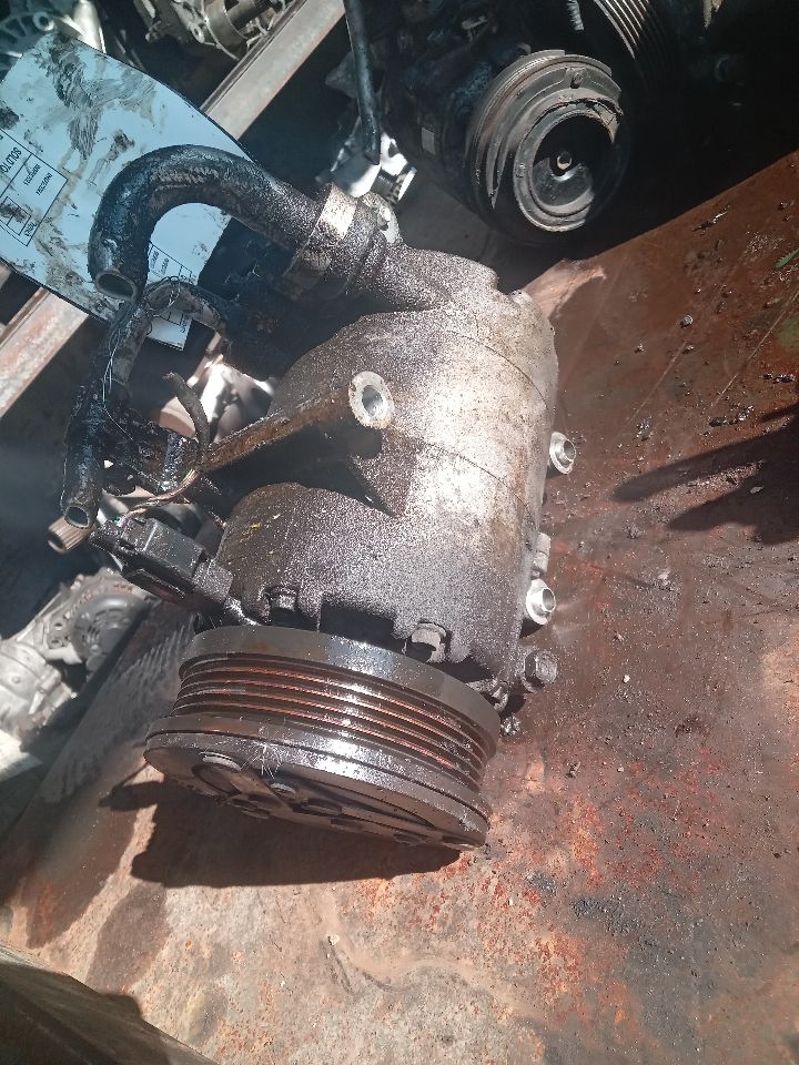 2012 FORD FOCUS AC COMPRESSOR - 370073 — photo 2