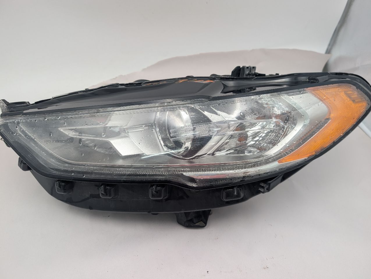 2017 FORD FUSION 4cyl Electric 2.0 Left HEADLAMP ASSEMBLY - 370930