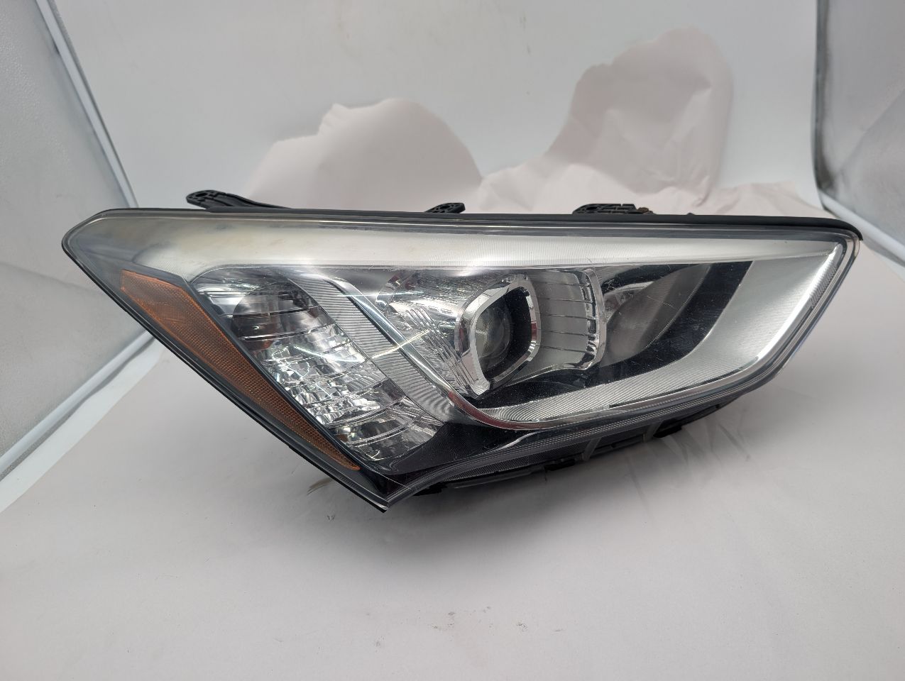 2013 HYUNDAI SANTA FE 6cyl Gasoline 3.3 Right HEADLAMP ASSEMBLY - 370939 — photo 1