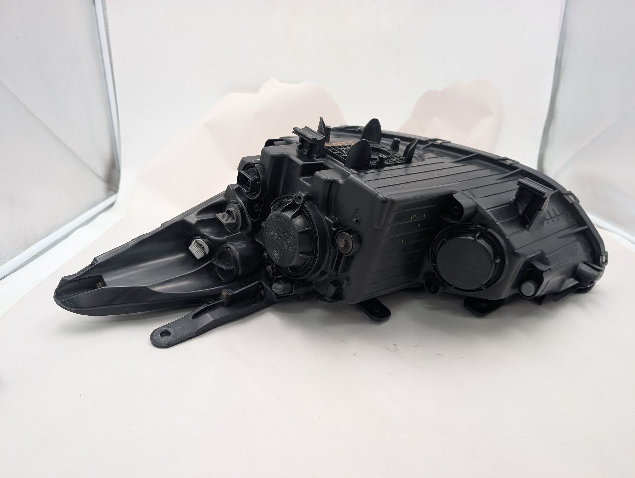 2013 HYUNDAI SANTA FE 6cyl Gasoline 3.3 Right HEADLAMP ASSEMBLY - 370939 — photo 4