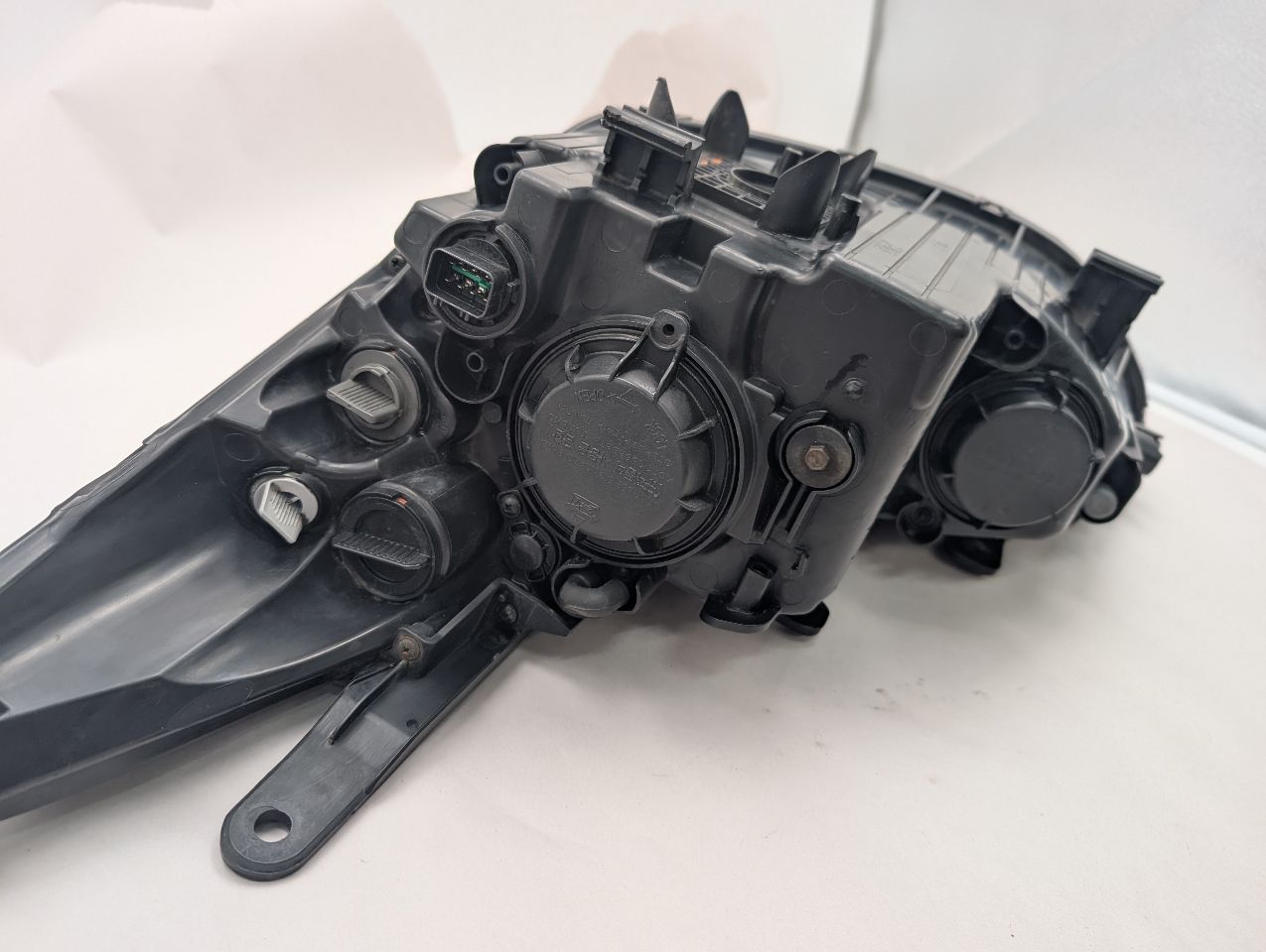 2013 HYUNDAI SANTA FE 6cyl Gasoline 3.3 Right HEADLAMP ASSEMBLY - 370939 — photo 5