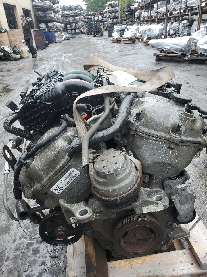 2012 FORD TAURUS 6cyl Gasoline 3.5 ENGINE ASSEMBLY - 371125 — photo 3