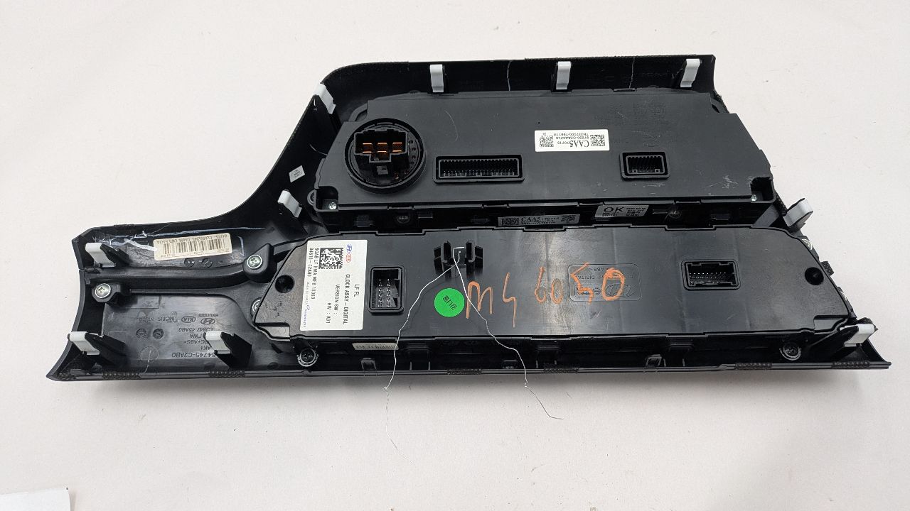 2018 HYUNDAI SONATA 2.4L 4cyl Gasoline VVT Info-GPS-TV Screen - 371240 — photo 2