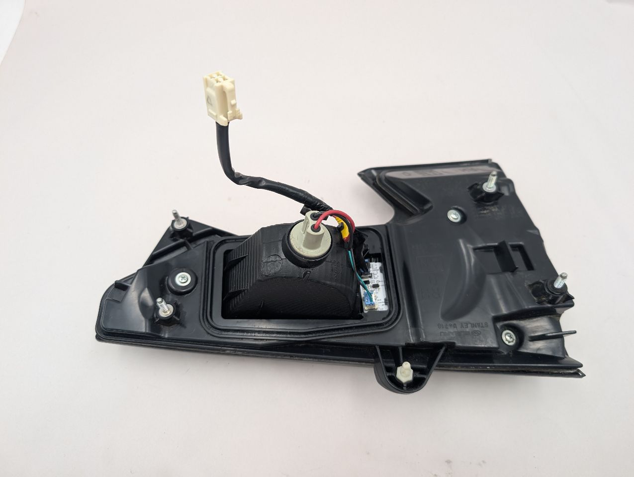 2020 SUBARU LEGACY Right TAIL LAMP - 371384 — photo 3