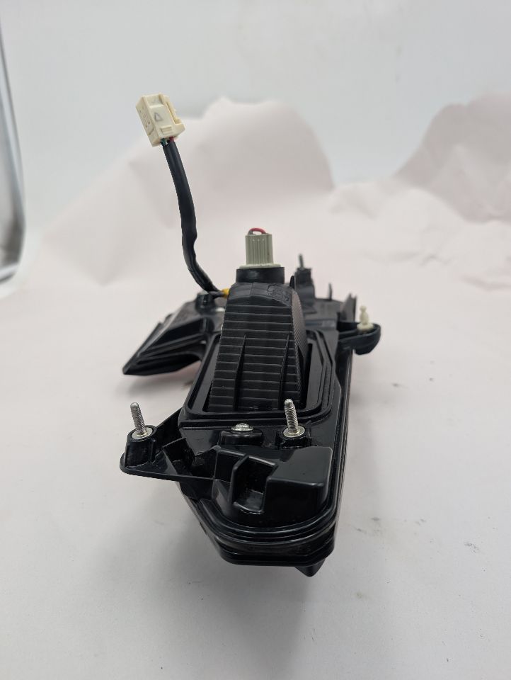 2020 SUBARU LEGACY Right TAIL LAMP - 371384 — photo 6