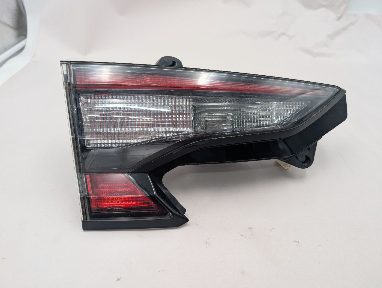 2020 SUBARU LEGACY Left TAIL LAMP - 371385 — photo 1