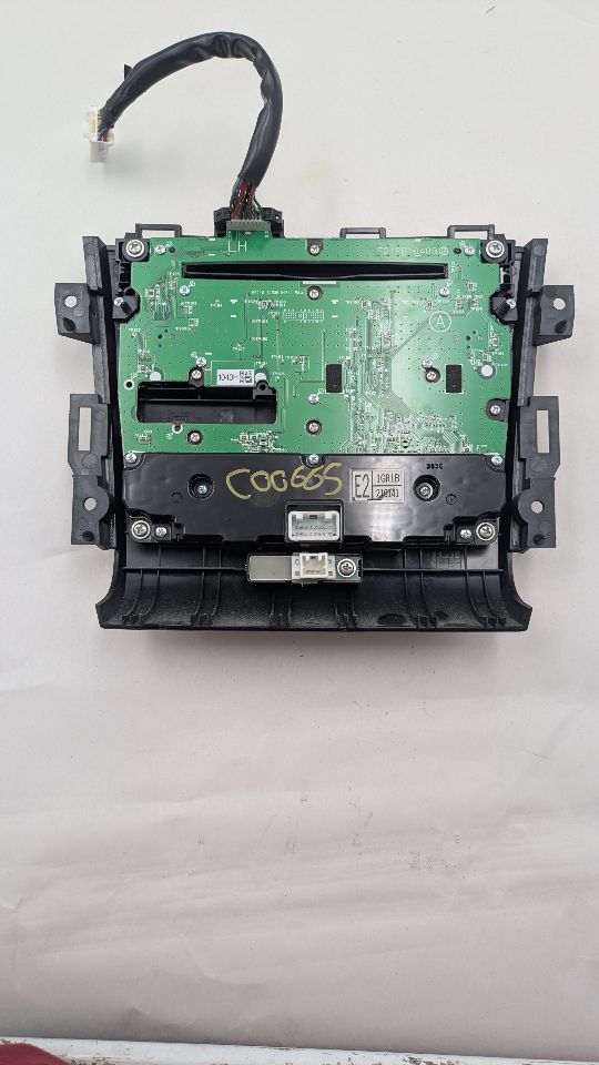 2014 NISSAN MURANO 6cyl Gasoline 3.5 Radio Audio - 371458 — photo 2