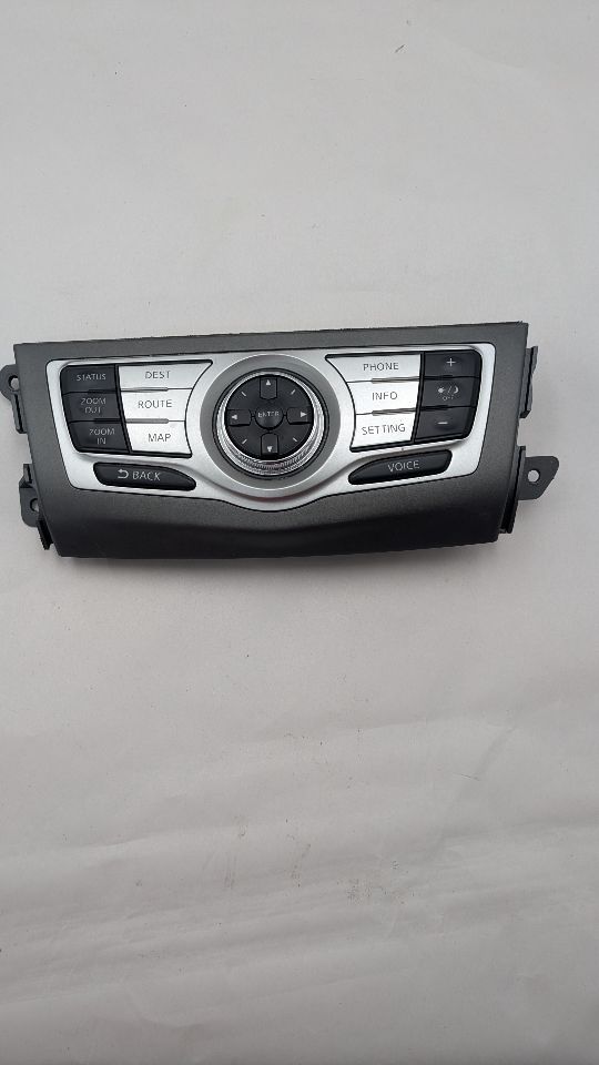 2014 NISSAN MURANO 6cyl Gasoline 3.5 Radio Audio - 371459 — photo 1