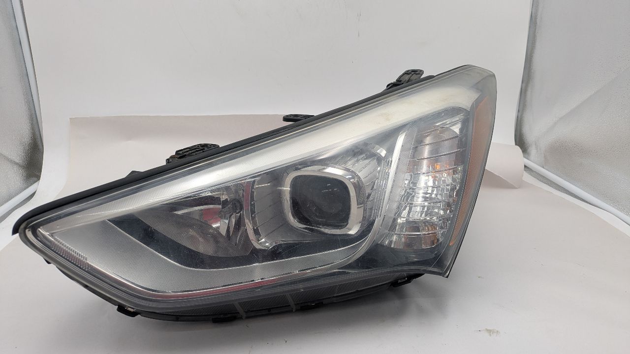 2013 HYUNDAI SANTA FE 6cyl Gasoline 3.3 Left HEADLAMP ASSEMBLY - 371648 — photo 1