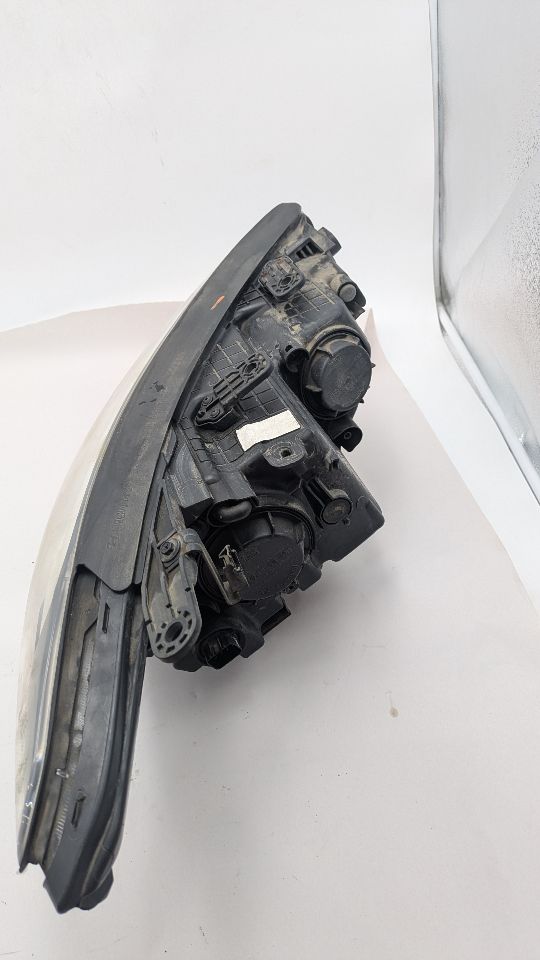 2013 HYUNDAI SANTA FE 6cyl Gasoline 3.3 Left HEADLAMP ASSEMBLY - 371648 — photo 2