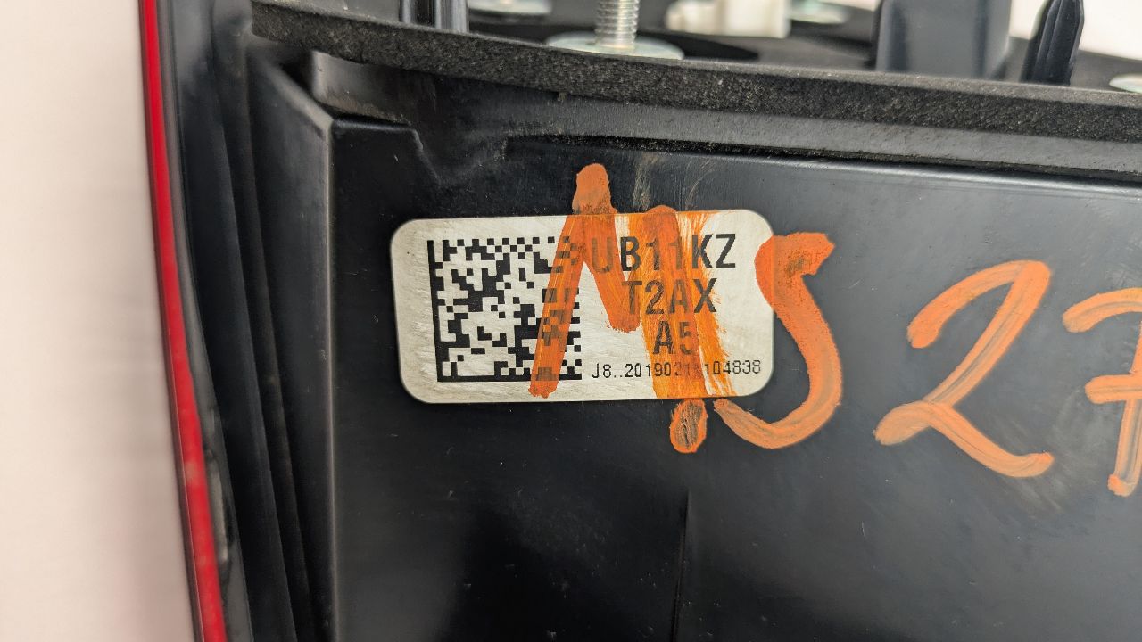 2017 HONDA ACCORD 4cyl Electric 2.0 Left TAIL LAMP - 371717 — photo 5