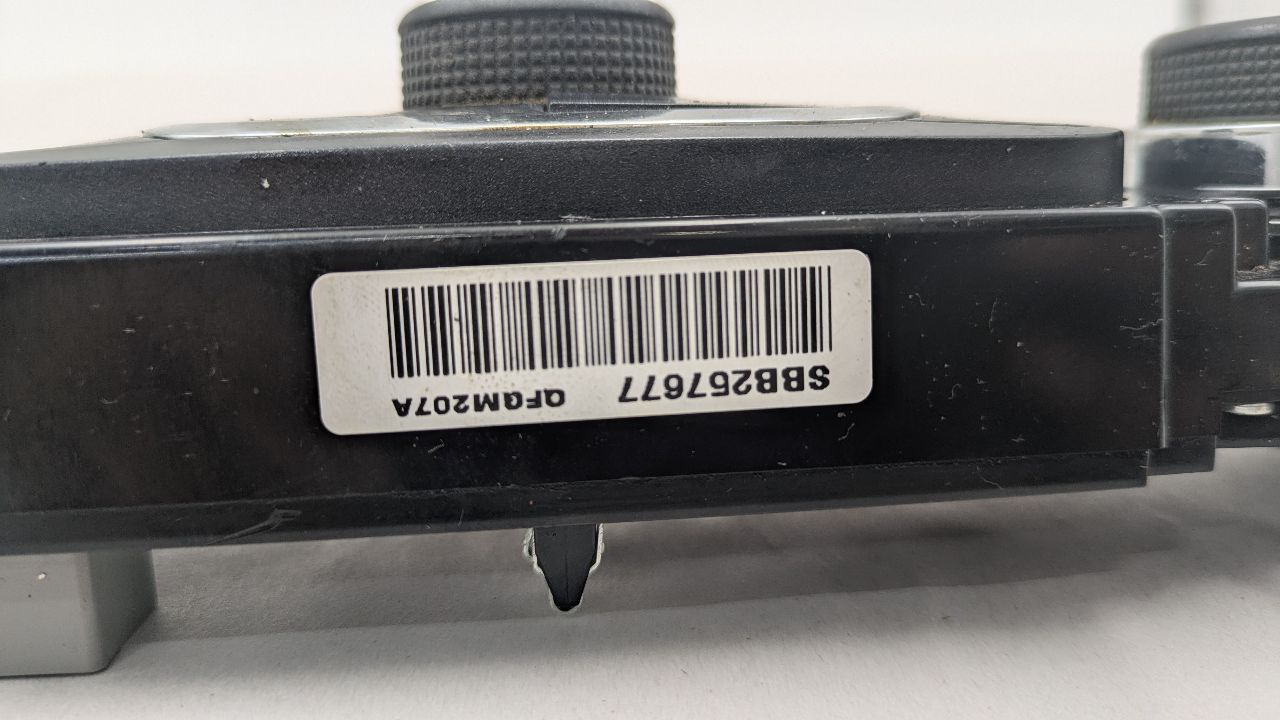 2015 CHEVROLET IMPALA 6 cyl Gas Flex Fuel 3.6 TEMP CONTROL - 371733 — photo 3