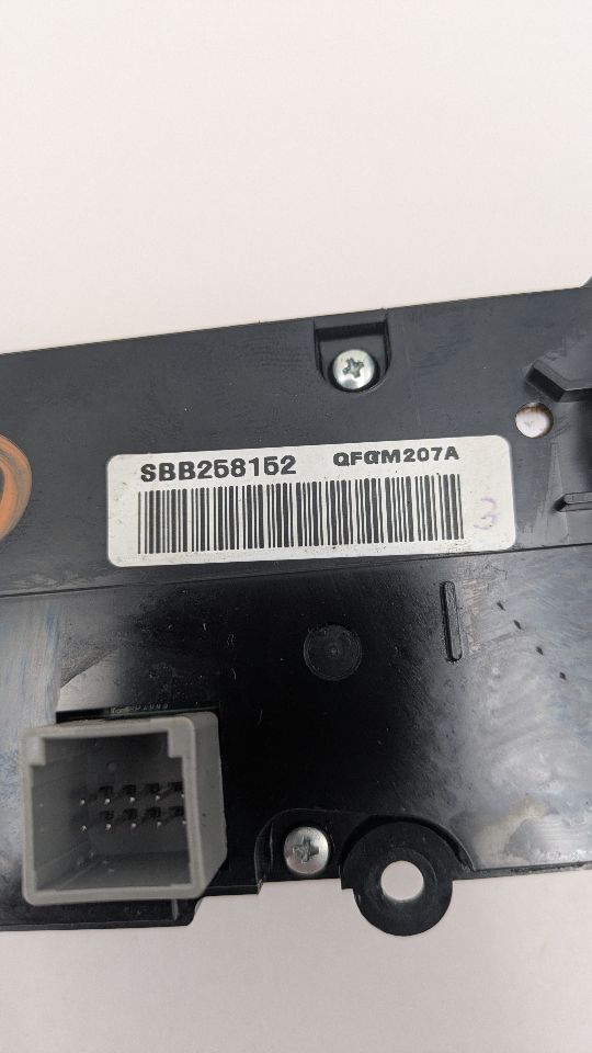 2015 CHEVROLET IMPALA 6 cyl Gas Flex Fuel 3.6 TEMP CONTROL - 371733 — photo 7