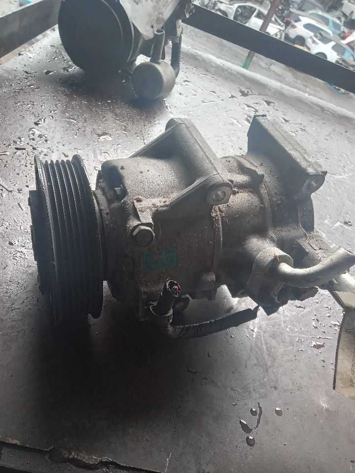 2015 HYUNDAI SONATA 4cyl Gasoline 2.4 AC COMPRESSOR - 371746 — photo 1