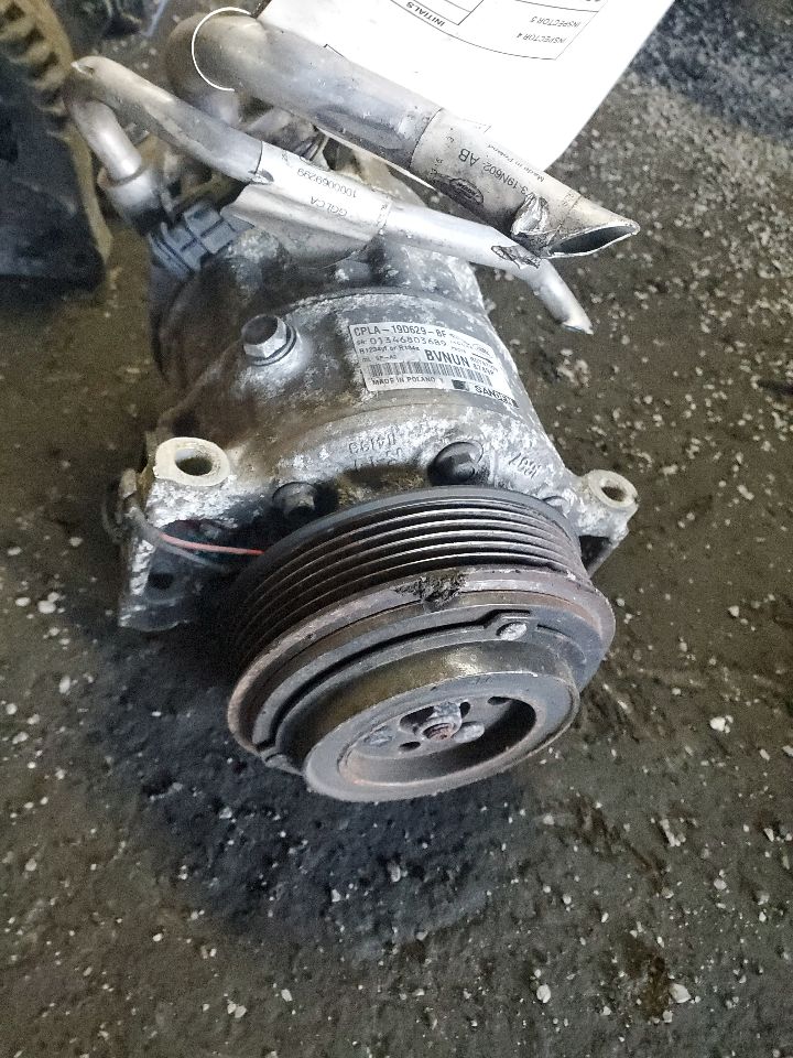 2017 JAGUAR XE 4cyl Gasoline Turbo 2.0 AC COMPRESSOR - 372049 — photo 3