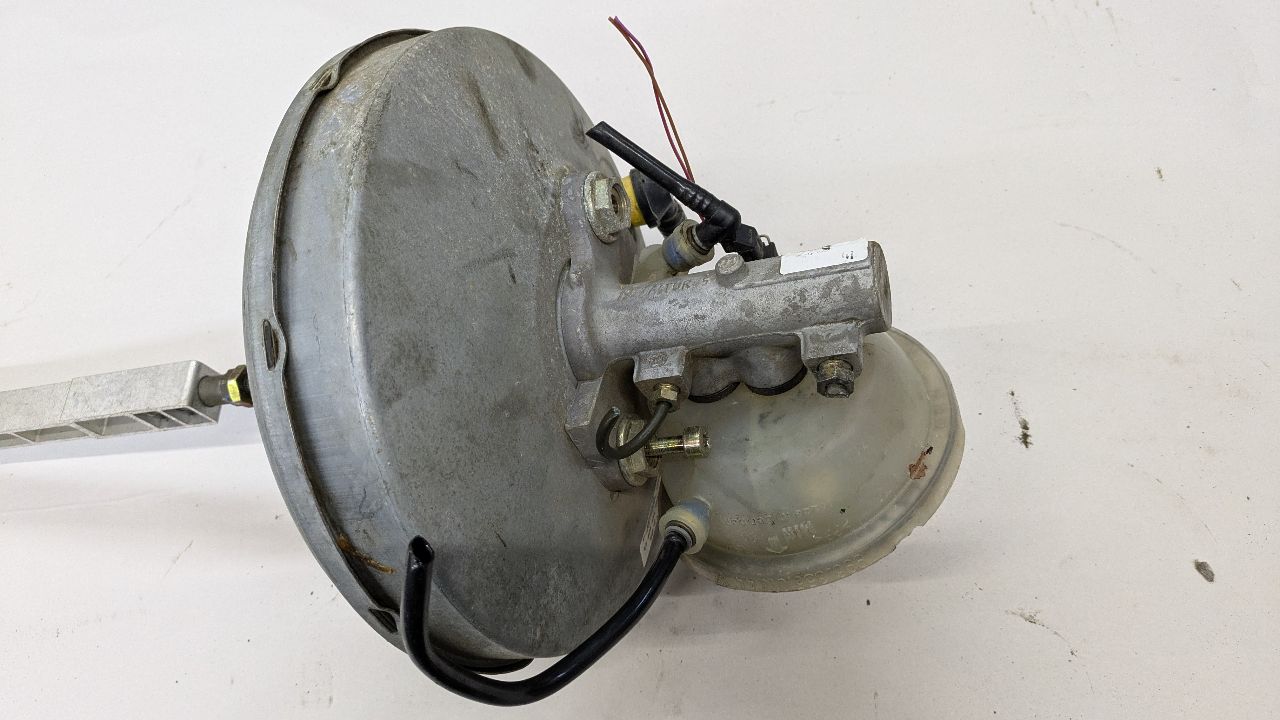 2002 PORSCHE BOXSTER 6cyl Gasoline 2.7 BRAKE MASTER CYL - 372266 — photo 4