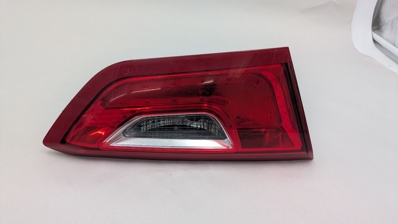 2017 CHEVROLET MALIBU 4cyl Gasoline Turbo 1.5 Left TAIL LAMP - 372711