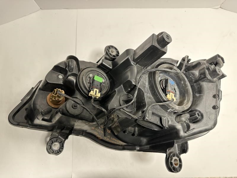 2015 CHRYSLER TOWN & COUNTRY Right HEADLAMP ASSEMBLY - 373 — photo 4