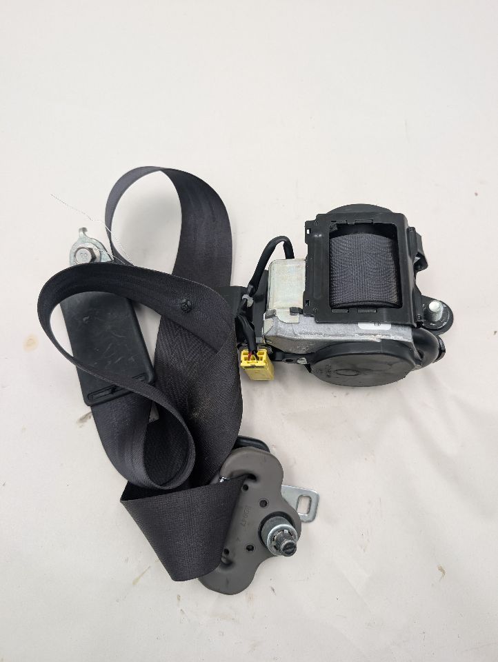 2013 HONDA PILOT Seat Belt, Front - 373186 — photo 2