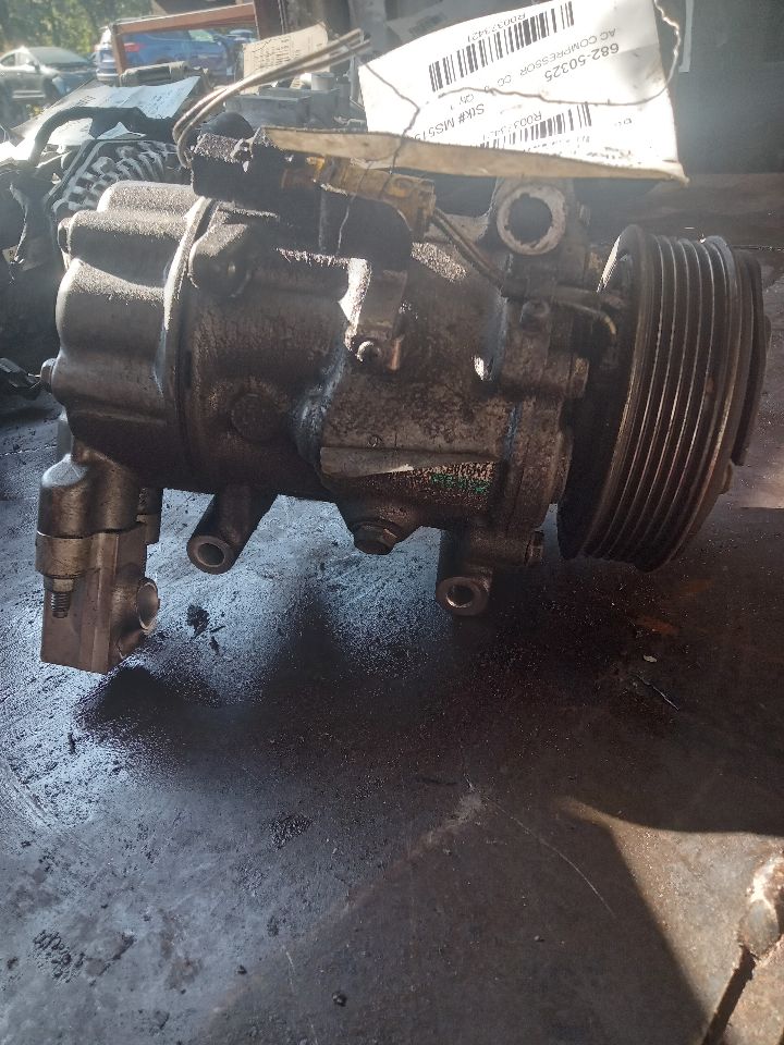 2014 MINI COOPER COUNTRYMAN 4cyl Gasoline Turbo 1.6 AC COMPRESSOR - 373421 — photo 2