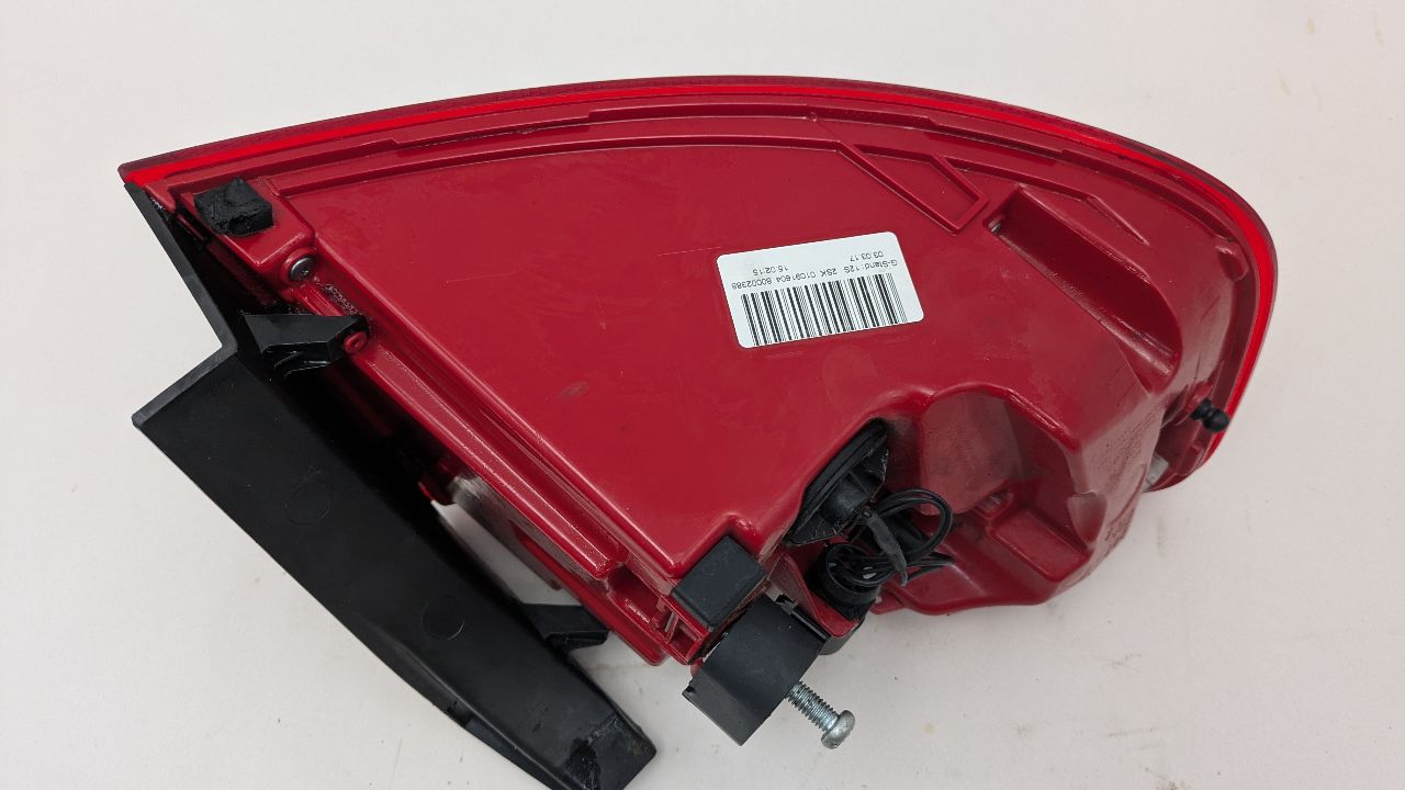 2013 AUDI A4 4cyl Gasoline Turbo 2.0 Right TAIL LAMP - 373570 — photo 7