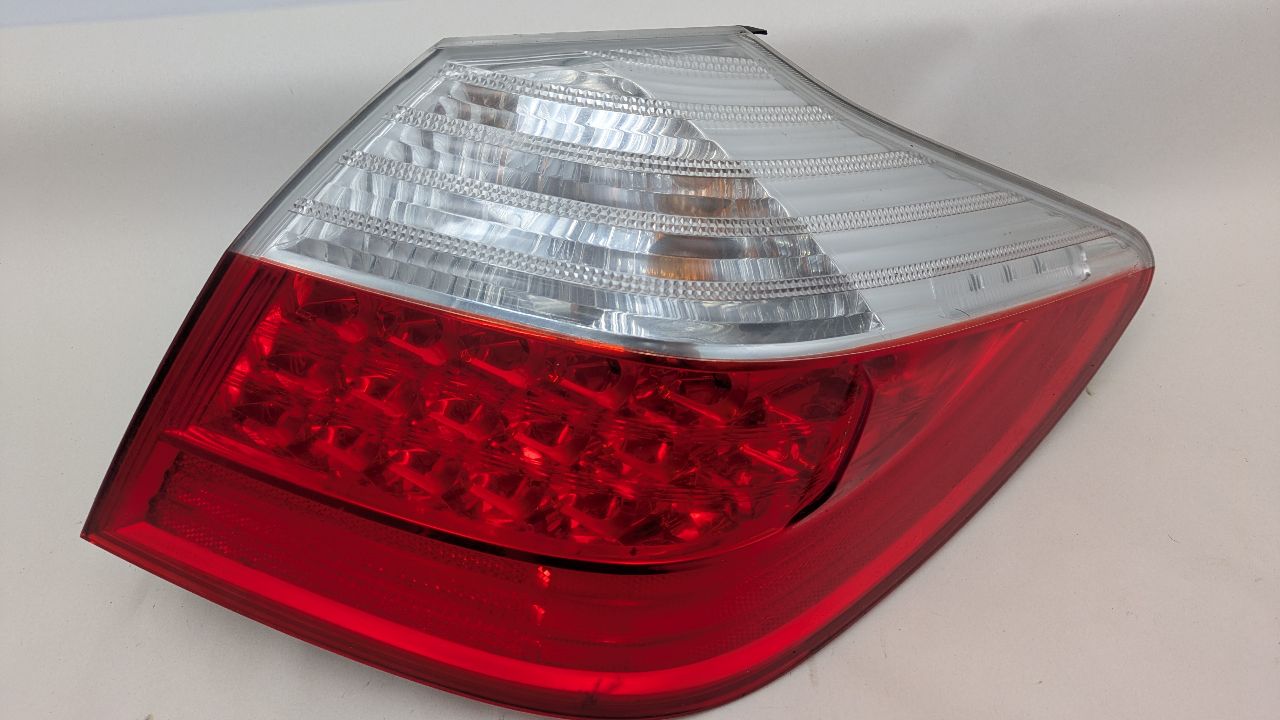 2009 HYUNDAI GENESIS 8cyl Gasoline 4.6 Right TAIL LAMP - 373572