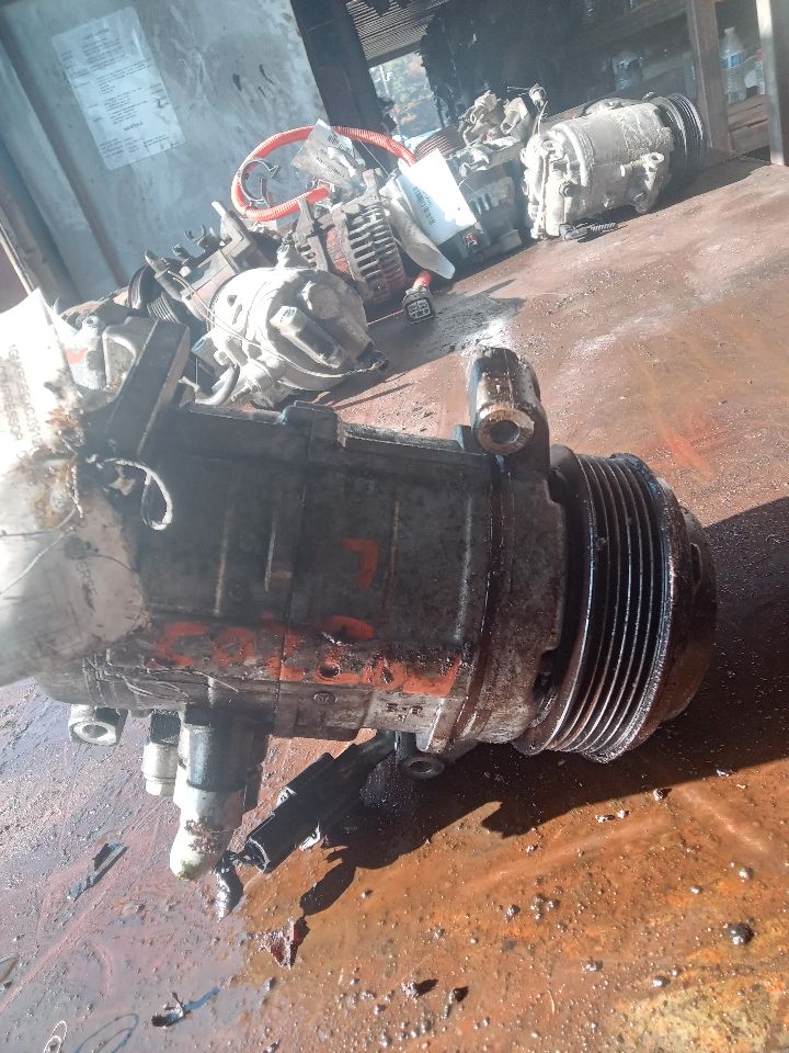 2012 CHEVROLET TRAVERSE 6cyl Gasoline 3.6 AC COMPRESSOR - 373751 — photo 1