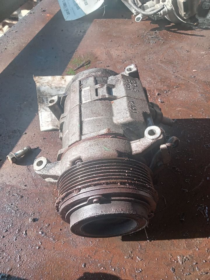 2012 CHEVROLET TRAVERSE 6cyl Gasoline 3.6 AC COMPRESSOR - 373751 — photo 2