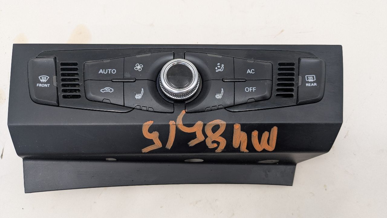 2013 AUDI A4 4cyl Gasoline Turbo 2.0 TEMP CONTROL - 373807 — photo 1