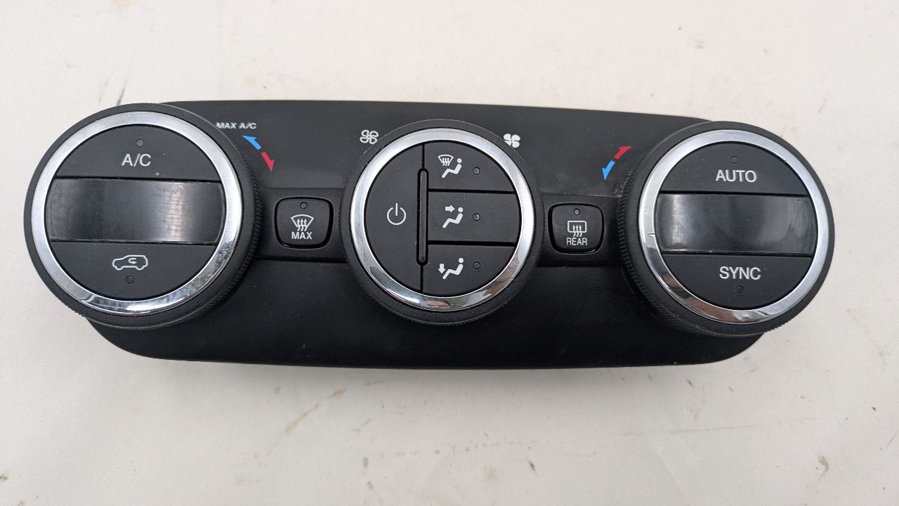 2016 JEEP RENEGADE 4cyl Gasoline 2.4 TEMP CONTROL - 373808