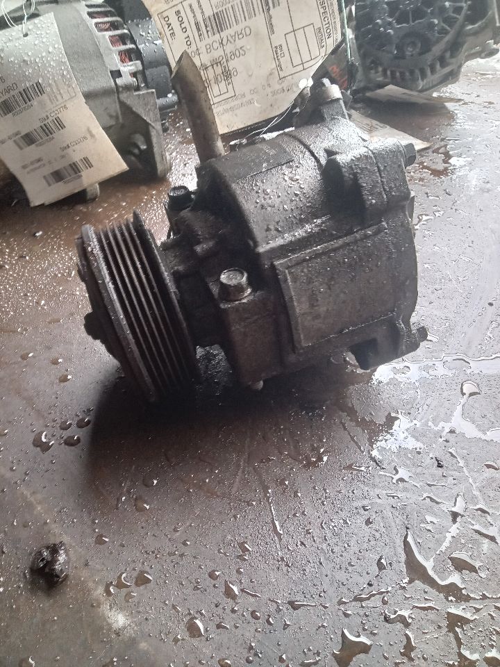 2009 MITSUBISHI OUTLANDER 4cyl Gasoline 2.4 AC COMPRESSOR - 373863 — photo 2