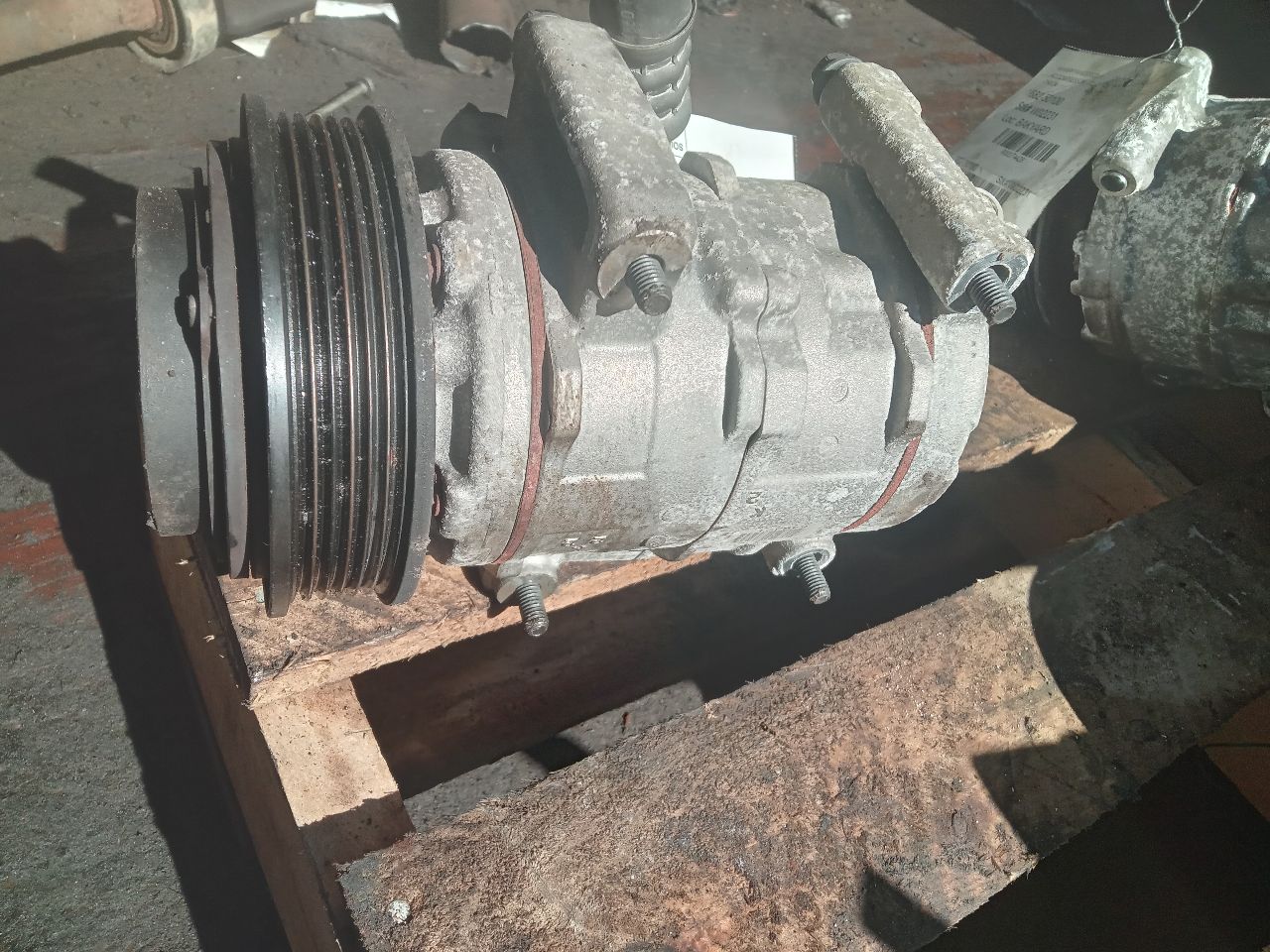 2019 DODGE JOURNEY 3.6L 6cyl VVT AC COMPRESSOR - 373928 — photo 2