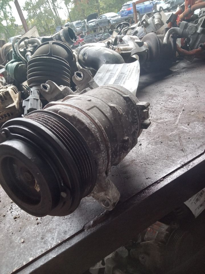 2013 CADILLAC CTS 6cyl Gasoline 3.0 Dohc AC COMPRESSOR - 373947 — photo 2