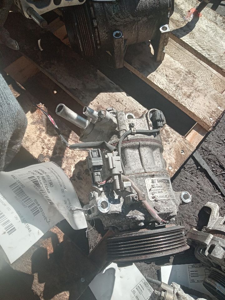 2015 NISSAN SENTRA 4cyl Gasoline 1.8 AC COMPRESSOR - 373967
