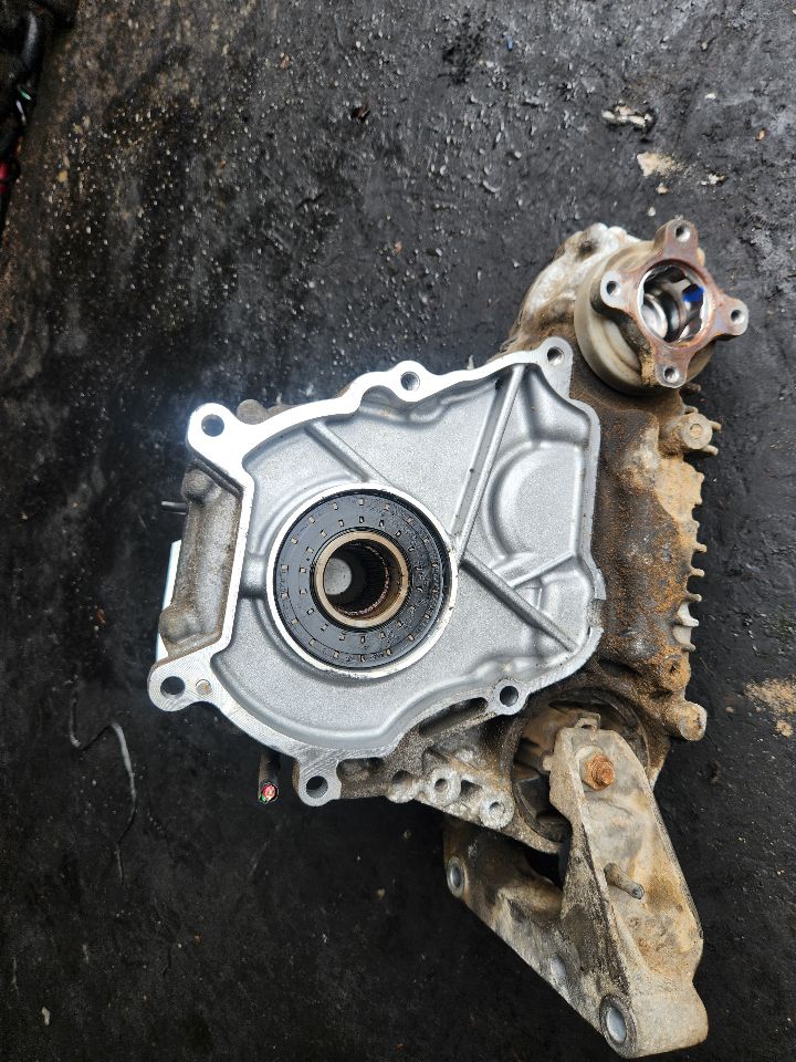 2016 BMW 320i 4cyl Gasoline Turbo 2.0 TRANSFER CASE ASSY - 373993