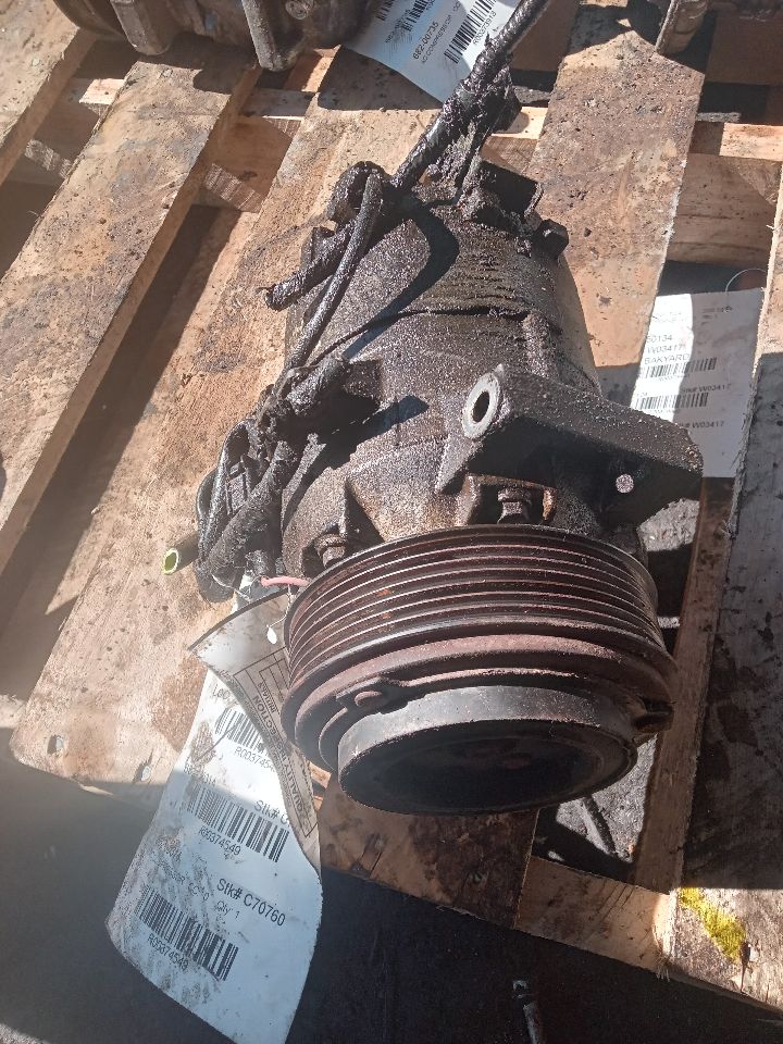 2012 INFINITI G37 6cyl Gasoline 3.7 AC COMPRESSOR - 374549 — photo 2
