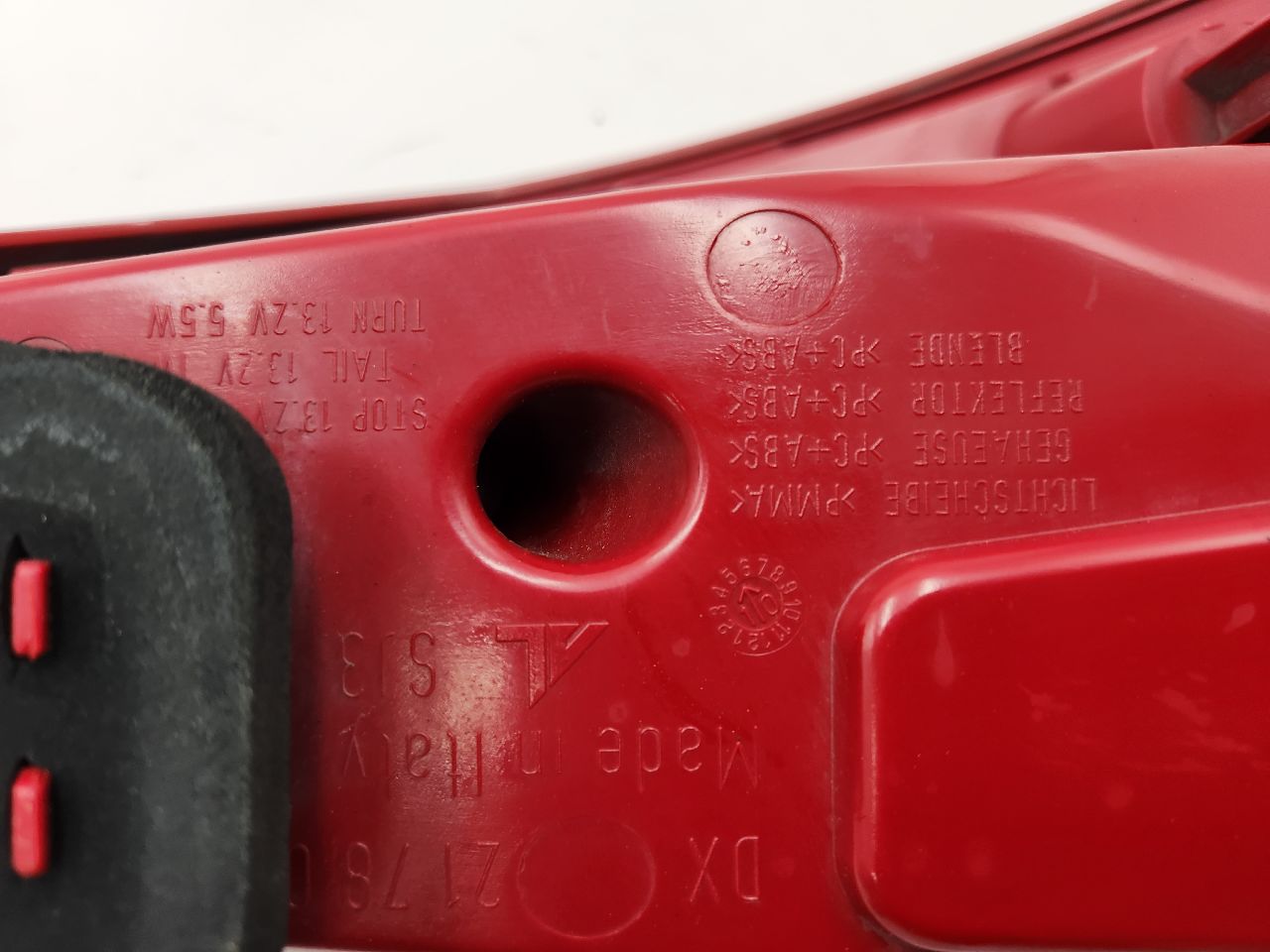 2011 AUDI Q5 6cyl Gasoline 3.2 Right TAIL LAMP - 374863 — photo 3