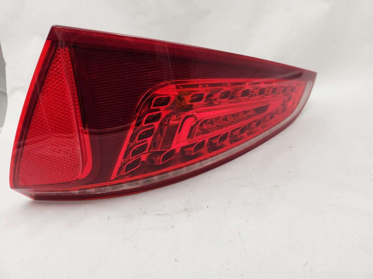 2011 AUDI Q5 6cyl Gasoline 3.2 Right TAIL LAMP - 374863 — photo 7